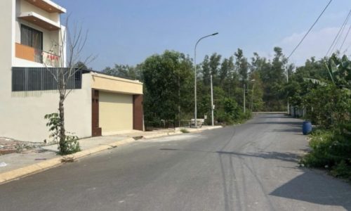 Ngộp ngân hàng! DT 5x21m (104,9m2) full thổ đường nhựa 12m cách Nguyễn Văn Khạ 50m. Giá 450TR TL
