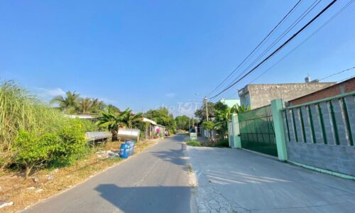 VỀ QUÊ, BÀ HẰNG GỬI BÁN LÔ ĐẤT MT ĐƯỜNG 12M NGAY CÔNG VIÊN NƯỚC CỦ CHI