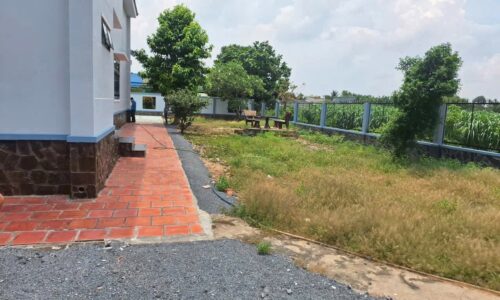 Bán Biệt Thự Vườn  Tân Phú Trung.Xã Củ Chi…Tp hcm Dt đất nhà biệt thự:1,200m2 Thổ cư 300m2 Giá Bán: 995tr gặp chính chủ t