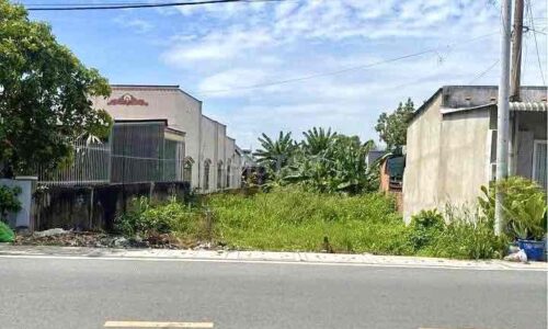 Gấp Lô Đất Mặt Tiền NGUYỄN KIM CƯƠNG DT 500m2 Giá 550tr